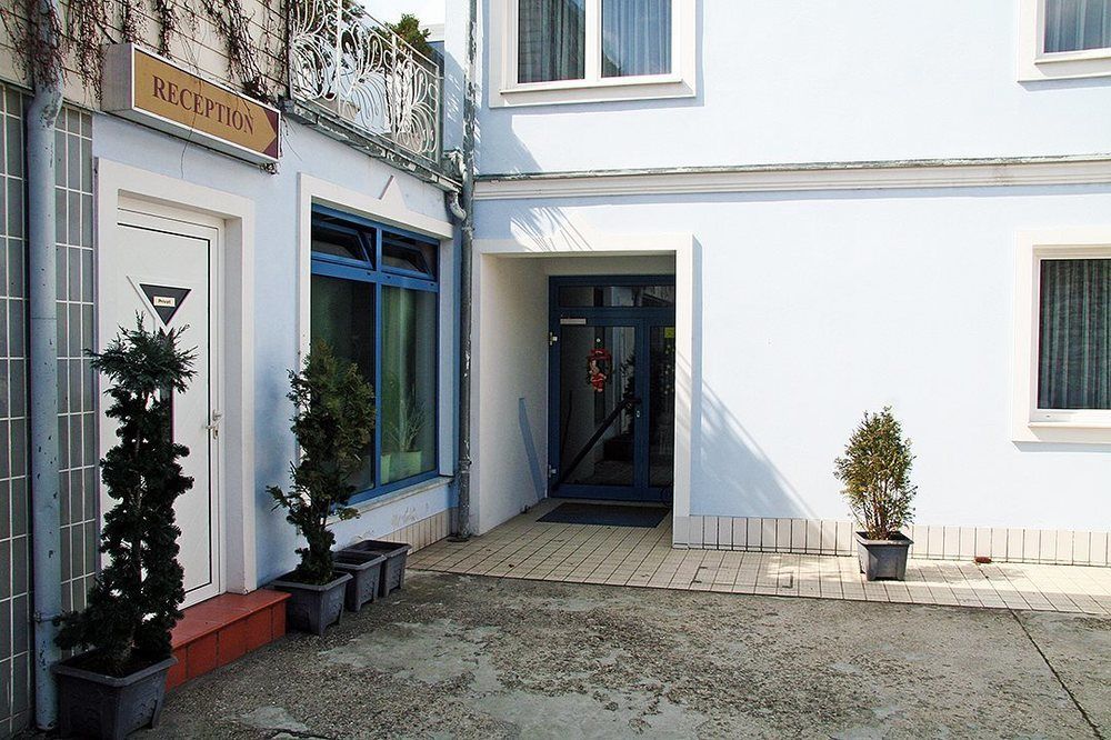 Pension Erlaa Βιέννη Εξωτερικό φωτογραφία